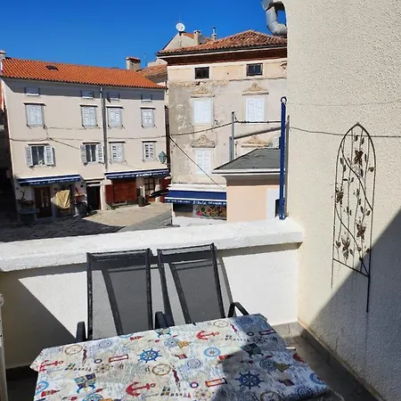 Apartment Dolores Cres