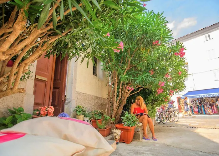 Apartman Dolores Cres