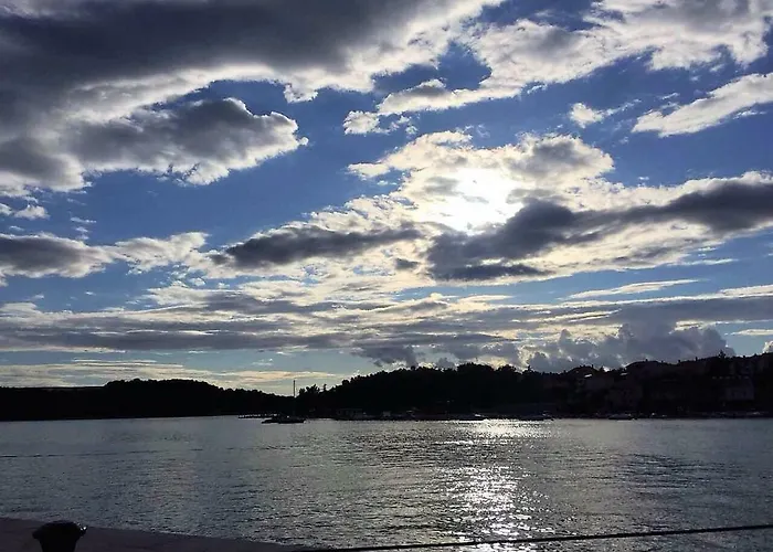 Apartman Dolores Cres